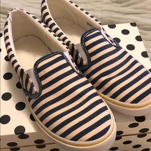 Brooks Brothers, 8 slide on sneakers